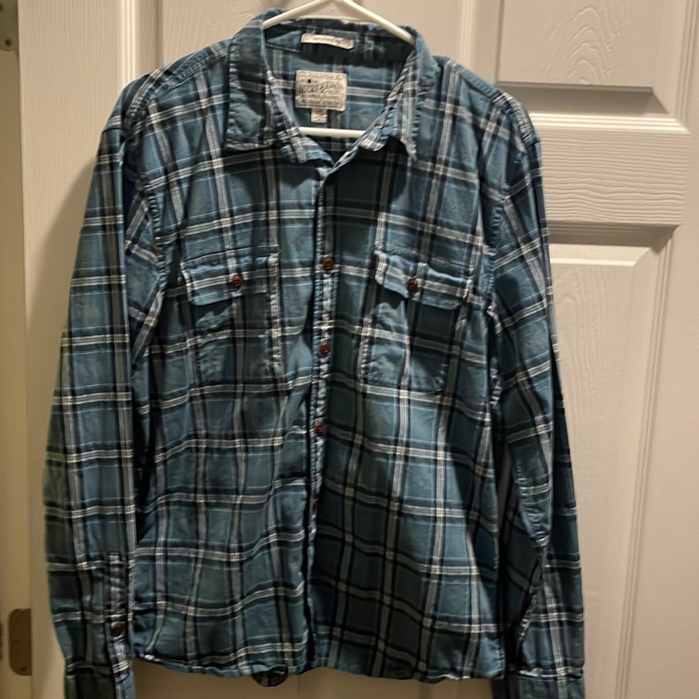 Men’s Lucky Brand button down. Size Large